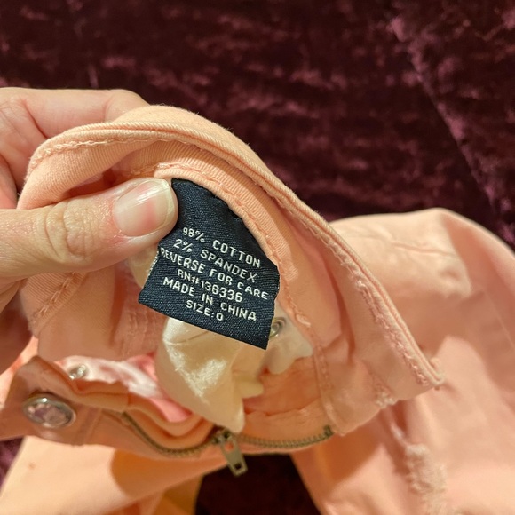 Capri pants, light pink in color. Size 0, smoke free home 🌷🤍 - Picture 3 of 4